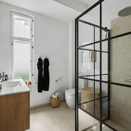 Exclusive With Private Terrace Lejlighed København
